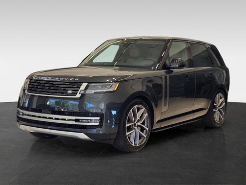 Green 2026 Land Rover Range Rover P400 SE