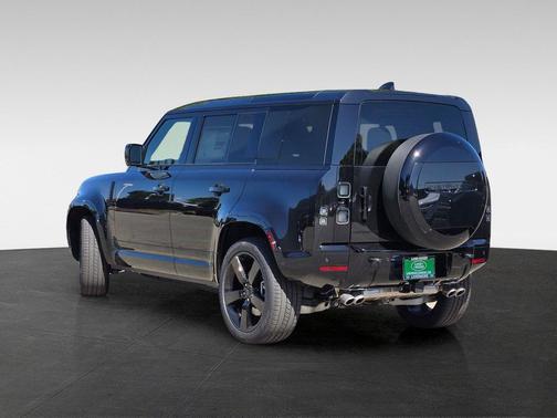 Santorini Black Metallic 2026 Land Rover Defender P500 X-Dynamic SE