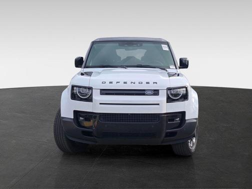 Fuji White 2026 Land Rover Defender P300 S