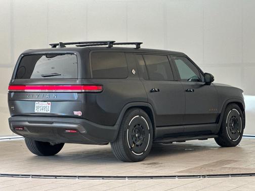 Midnight 2025 Rivian R1S Ascend Tri Motor Max Pack