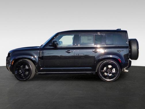 Santorini Black 2026 Land Rover Defender P500 X-Dynamic SE