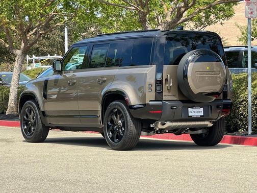 Stone 2026 Land Rover Defender P400 X-Dynamic SE