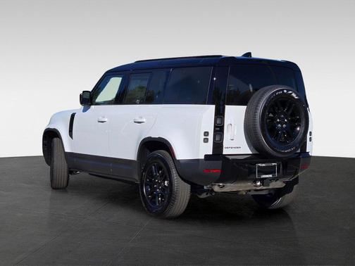 Fuji White 2026 Land Rover Defender P300 S