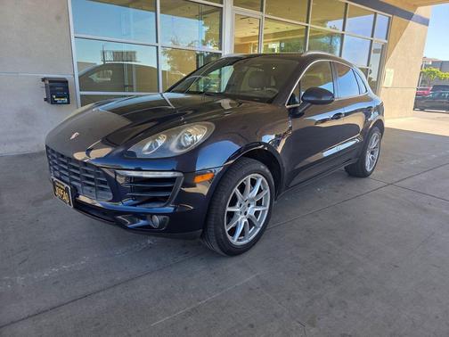 Black 2017 Porsche Macan Macan