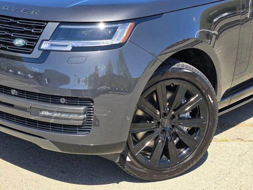 Grey 2026 Land Rover Range Rover P530 SE 7 Seat