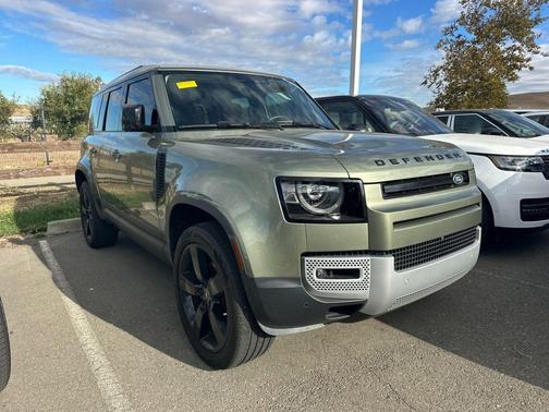 2024 Land Rover Defender 110 P300