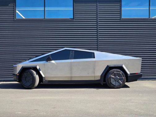 Stainless Steel 2024 Tesla Cybertruck Cyberbeast