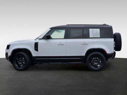 Fuji White 2026 Land Rover Defender P400 X-Dynamic SE