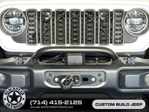 Bright White Clearcoat 2025 Jeep Wrangler Rubicon
