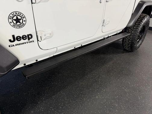 2020 Jeep Gladiator Sport S