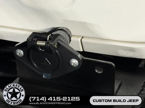 Bright White Clearcoat 2021 Jeep Gladiator Rubicon