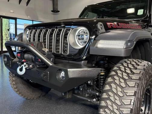Black Clearcoat 2024 Jeep Wrangler Rubicon
