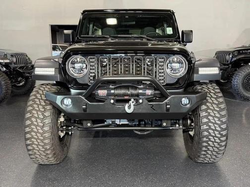 Black Clearcoat 2024 Jeep Wrangler Rubicon