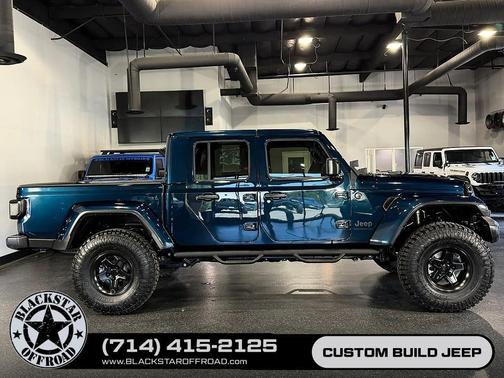 Fathom Blue Pearlcoat 2025 Jeep Gladiator Nighthawk