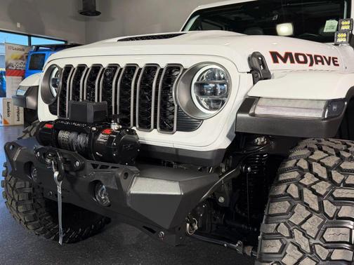2024 Jeep Gladiator Mojave X