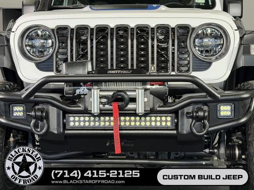 Bright White Clearcoat 2024 Jeep Wrangler 4xe Rubicon