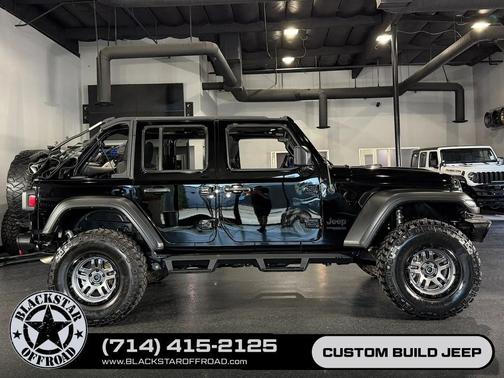 Black Clearcoat 2022 Jeep Wrangler Unlimited Sport