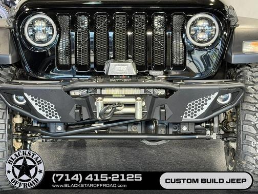 Black Clearcoat 2022 Jeep Wrangler Unlimited Sport