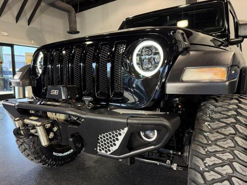 Black Clearcoat 2022 Jeep Wrangler Unlimited Sport
