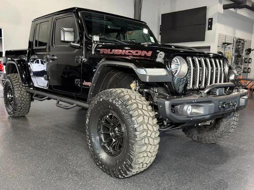 Black Clearcoat 2022 Jeep Gladiator Rubicon