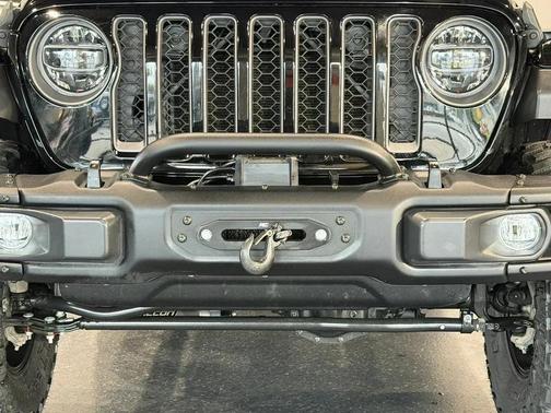 Black Clearcoat 2022 Jeep Gladiator Rubicon