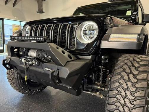 Black Clearcoat 2025 Jeep Wrangler Rubicon