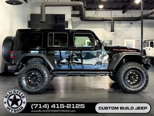 Black Clearcoat 2025 Jeep Wrangler Rubicon