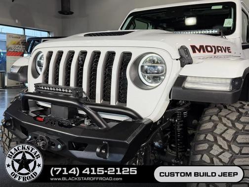 Bright White Clearcoat 2021 Jeep Gladiator Mojave 4x4