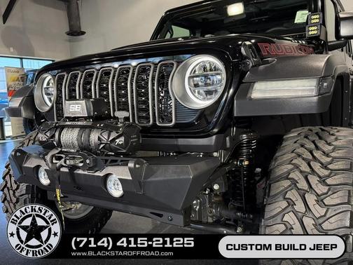 Black Clearcoat 2025 Jeep Wrangler Rubicon
