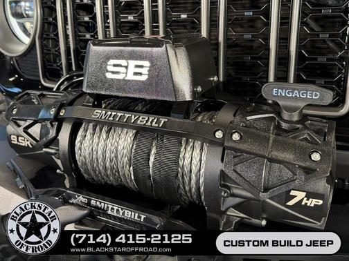 Black Clearcoat 2025 Jeep Wrangler Rubicon