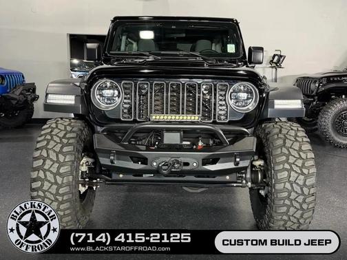 Black Clearcoat 2025 Jeep Wrangler Rubicon