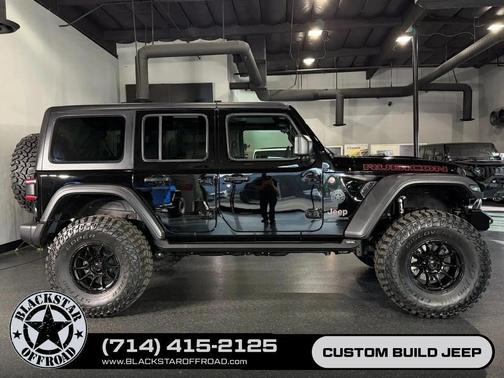 Black Clearcoat 2025 Jeep Wrangler Rubicon