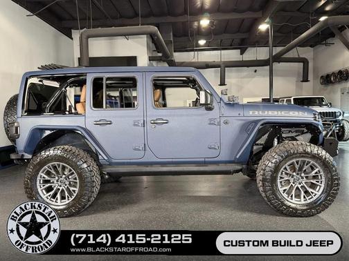 Black Clearcoat 2023 Jeep Wrangler Rubicon 392