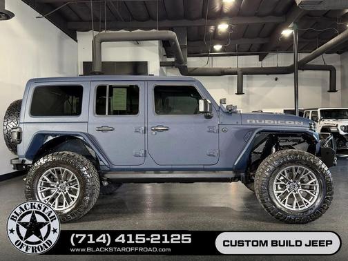 Black Clearcoat 2023 Jeep Wrangler Rubicon 392