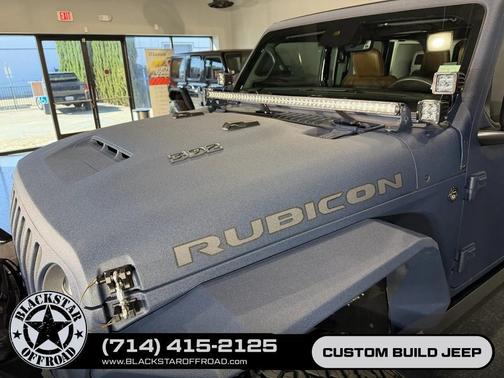 Black Clearcoat 2023 Jeep Wrangler Rubicon 392