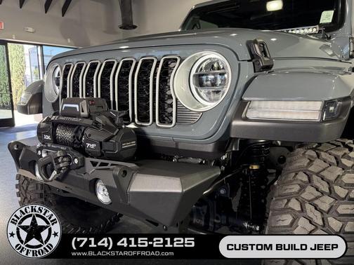 Anvil Clearcoat 2025 Jeep Wrangler 4xe Sahara