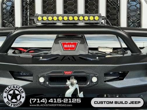 Bright White Clearcoat 2021 Jeep Gladiator Rubicon