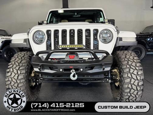 Bright White Clearcoat 2021 Jeep Gladiator Rubicon