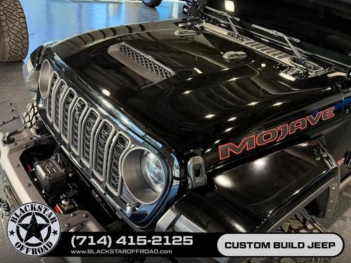 Black Clearcoat 2024 Jeep Gladiator Mojave X