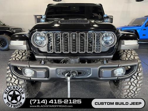 Black Clearcoat 2024 Jeep Gladiator Mojave X