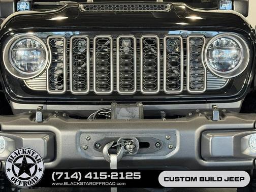 Black Clearcoat 2024 Jeep Gladiator Mojave X