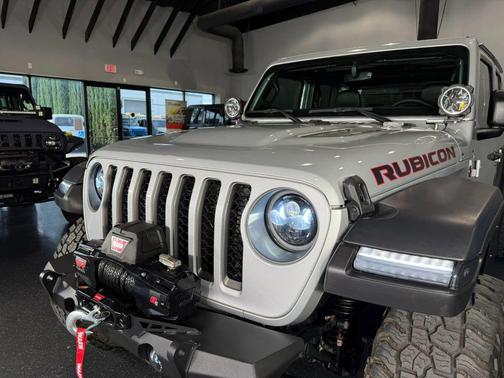 Silver Zynith Clearcoat 2023 Jeep Gladiator Rubicon