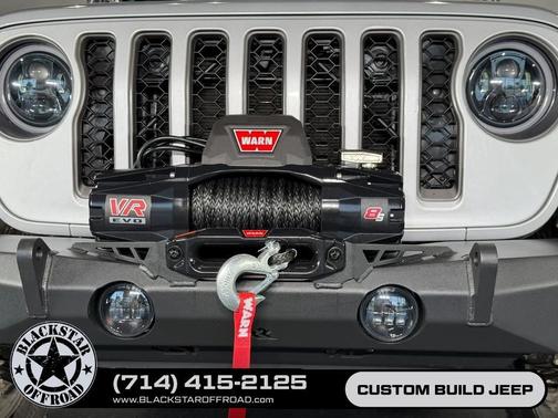 Silver Zynith Clearcoat 2023 Jeep Gladiator Rubicon