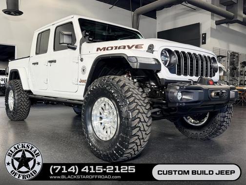 Bright White Clearcoat 2023 Jeep Gladiator Mojave 4x4