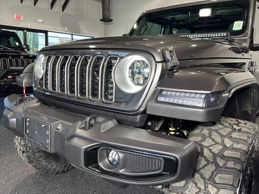 2024 Jeep Gladiator Sport S