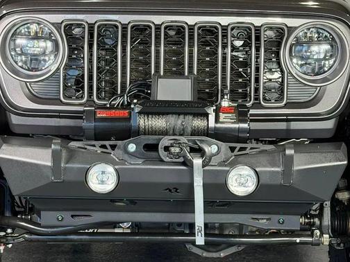 Gray 2025 Jeep Wrangler Rubicon