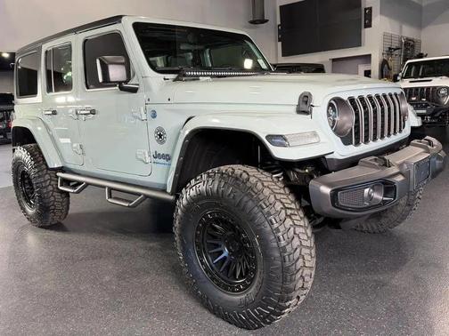 Earl Clearcoat 2024 Jeep Wrangler 4xe Sport S