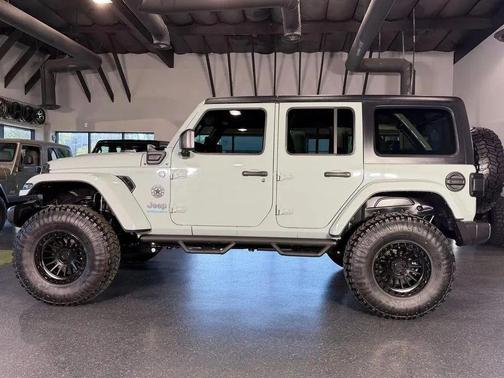 Earl Clearcoat 2024 Jeep Wrangler 4xe Sport S