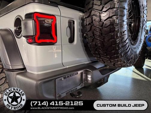 Silver Zynith Clearcoat 2024 Jeep Wrangler Sport S