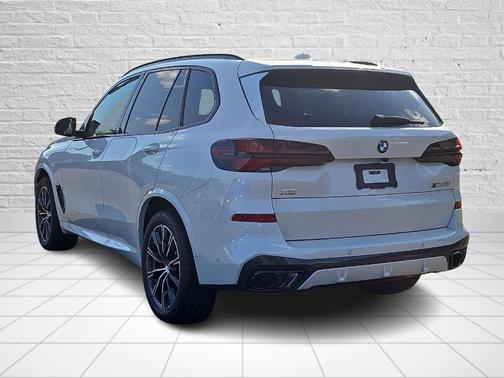 2026 BMW X5 M60i